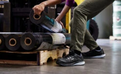 Keen Women's Vista Energy (Carbon-Fiber Toe) | Hydrangea/Black -Shoe Boutique Shop 1024594 PDP TopImage