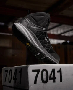 Keen Women's Vista Energy Mid (Carbon-Fiber Toe) | Vapor/Black -Shoe Boutique Shop 1025220 PDP LeftImage