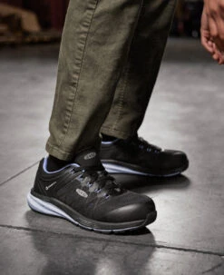 Keen Women's Vista Energy ESD (Carbon-Fiber Toe) | Hydrangea/Black -Shoe Boutique Shop 1025241 PDP LeftImage