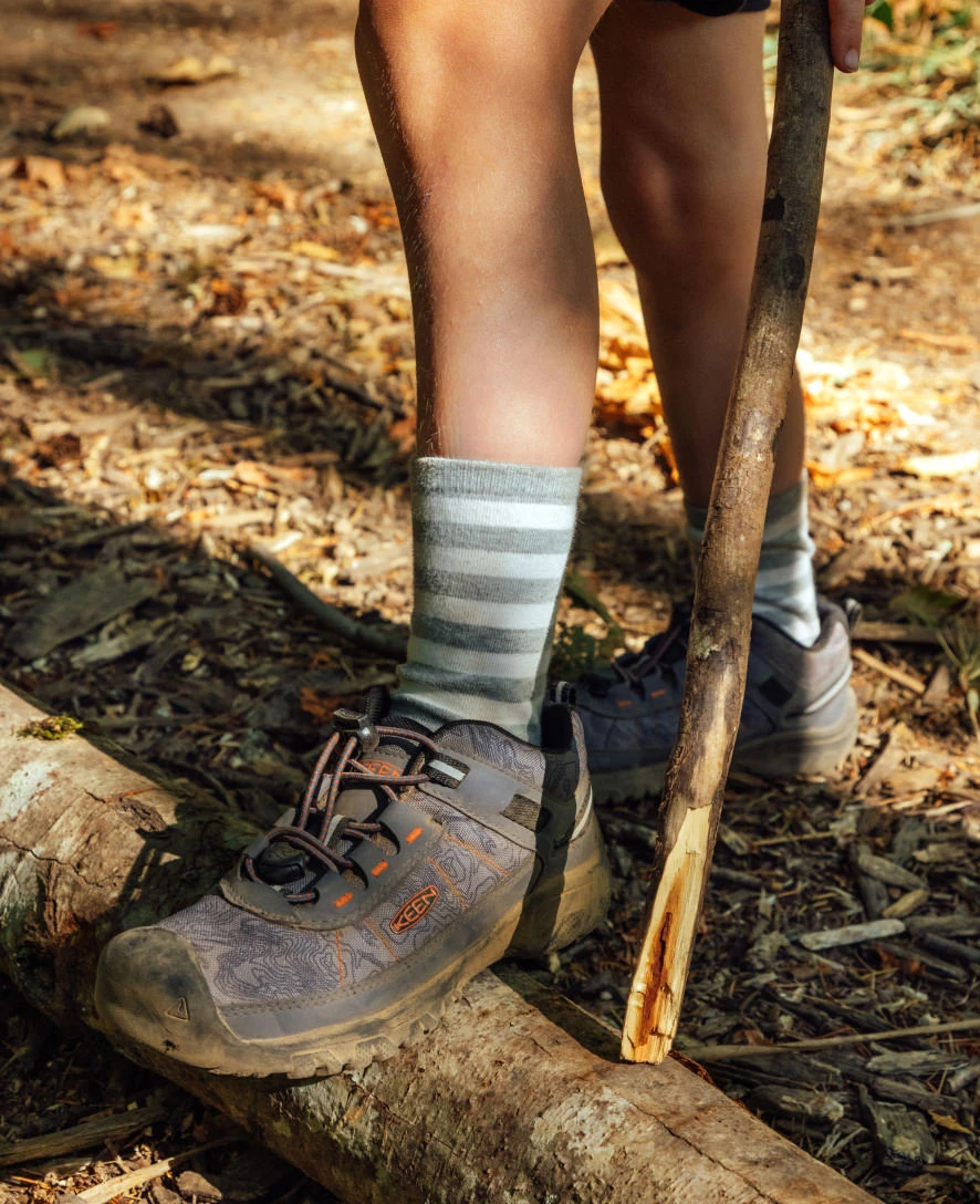 Keen Big Kids' Targhee Sport Vent Shoe | Magnet/Scarlet Ibis 7 Keen Big Kids' Targhee Sport Vent Shoe | Magnet/Scarlet Ibis - Image 7