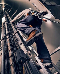 Keen Men's Camden 6" Waterproof Boot (Carbon-Fiber Toe) | Black/Black -Shoe Boutique Shop SDD 1014 Camden 1027670 Left Image c9277162 a89c 4be1 a7a7 42bee3f4ff60