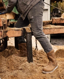 Keen Men's Cincinnati Wellington (Carbon-Fiber Toe) | Belgian/Sandshell -Shoe Boutique Shop SDD 505 PDP Cincinnati 1026366 Left Image