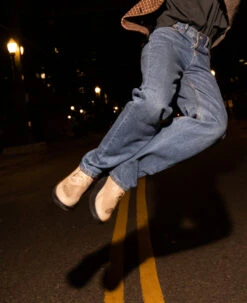 Keen Women's WK400 Waterproof Walking Shoe | Timberwolf/Black -Shoe Boutique Shop WK400 lifestyle WP Womens 1