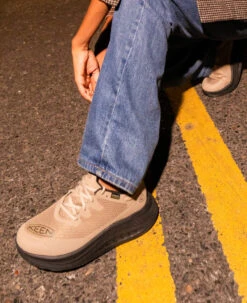 Keen Women's WK400 Waterproof Walking Shoe | Timberwolf/Black -Shoe Boutique Shop WK400 lifestyle WP Womens 2